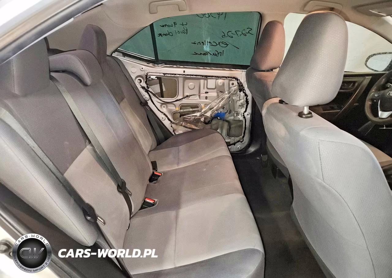 2018 Toyota Corolla L VIN:2T1BURHEXJC020684 - 10