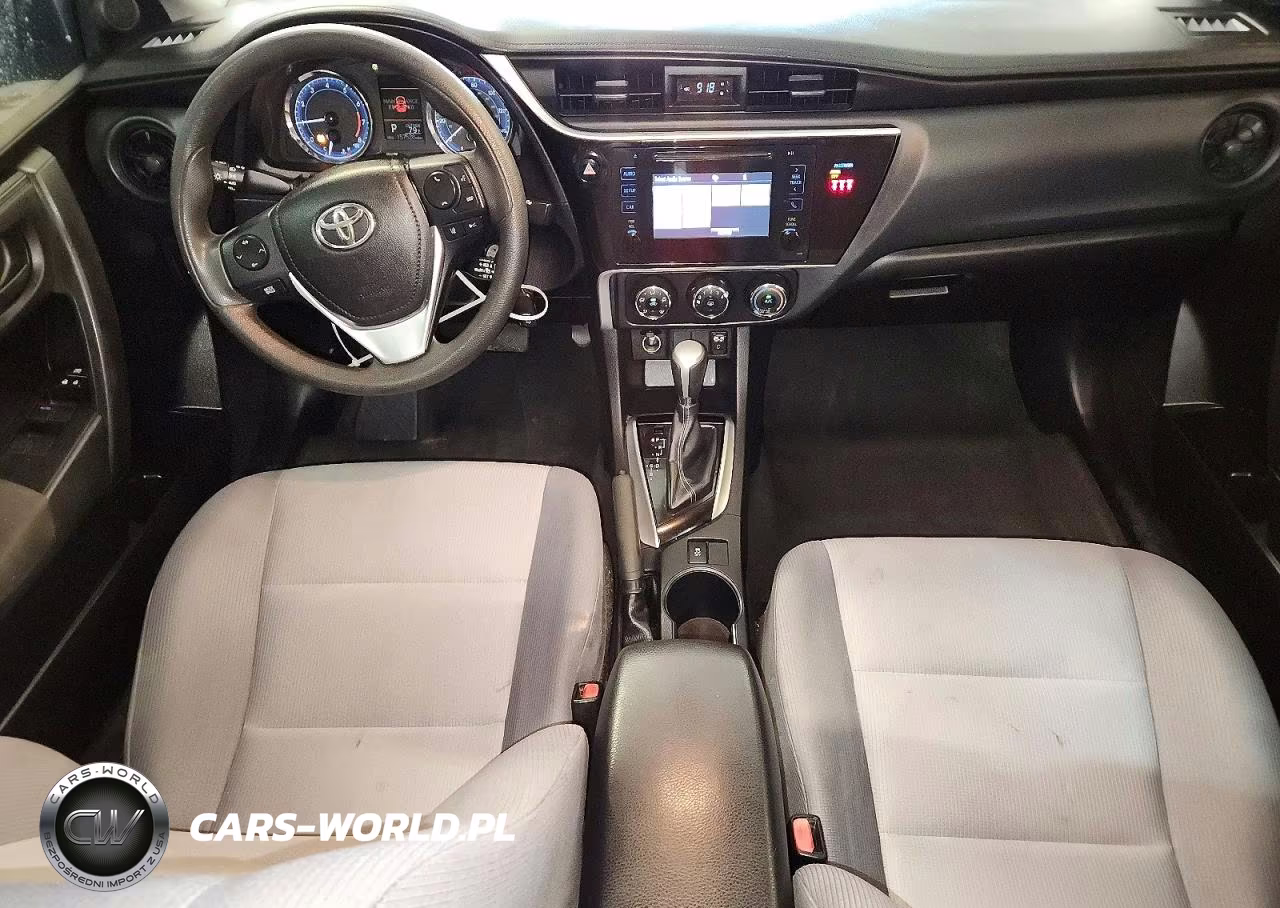 2018 Toyota Corolla L VIN:2T1BURHEXJC020684 - 8