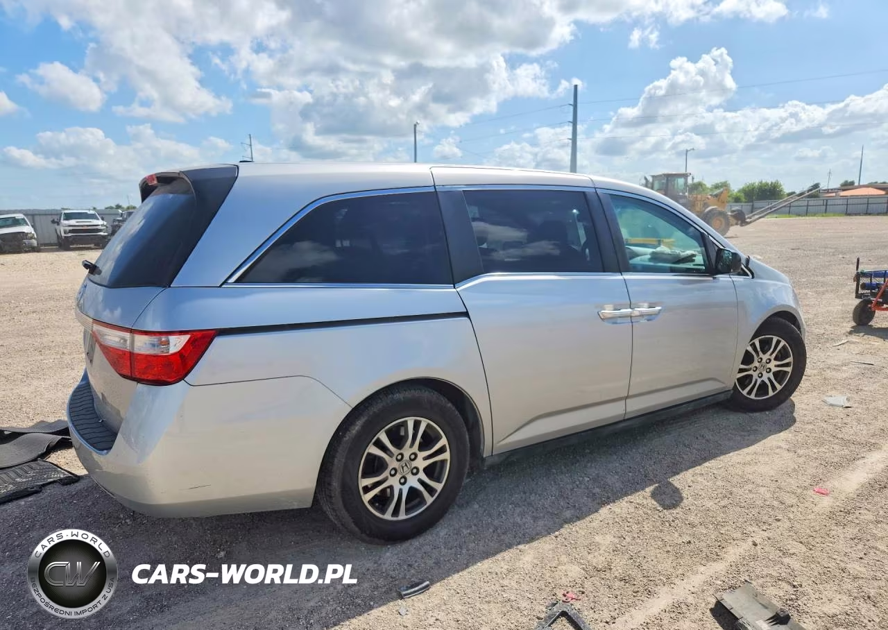 2012 Honda Odyssey Exl VIN:5FNRL5H60CB076912 - 3