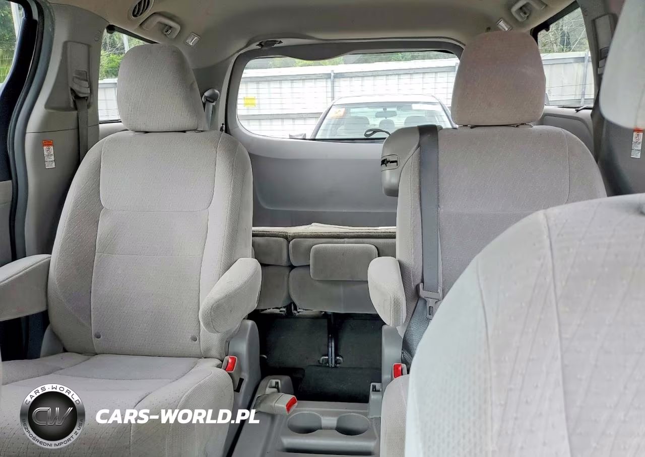 2015 Toyota Sienna Le VIN:5TDKK3DC6FS612461 - 10