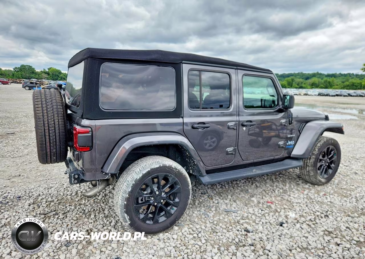 2021 Jeep Wrangler Unlimited Sahara 4Xe VIN:1C4JJXP67MW813729 - 3