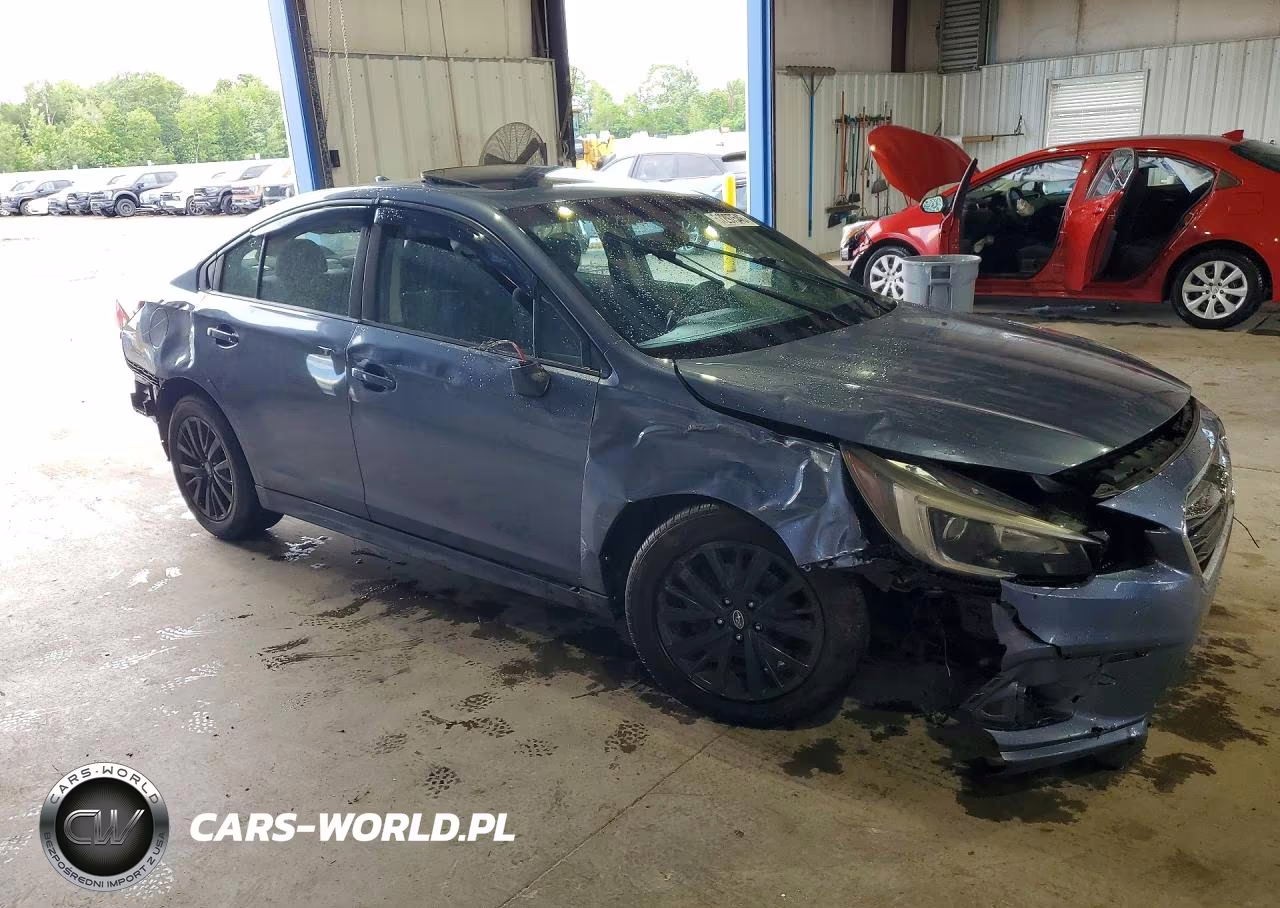 2018 Subaru Legacy 2.5I Premium VIN:4S3BNAH60J3008883 - 4