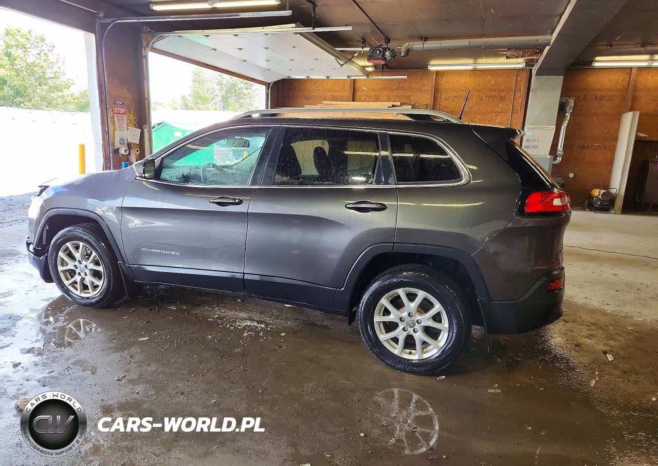 2016 Jeep Cherokee Latitude VIN:1C4PJMCB5GW236831 - 2