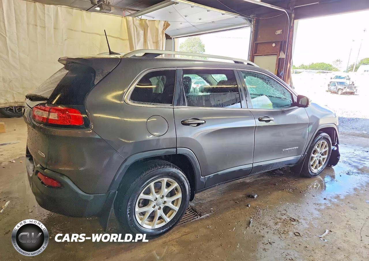 2016 Jeep Cherokee Latitude VIN:1C4PJMCB5GW236831 - 3