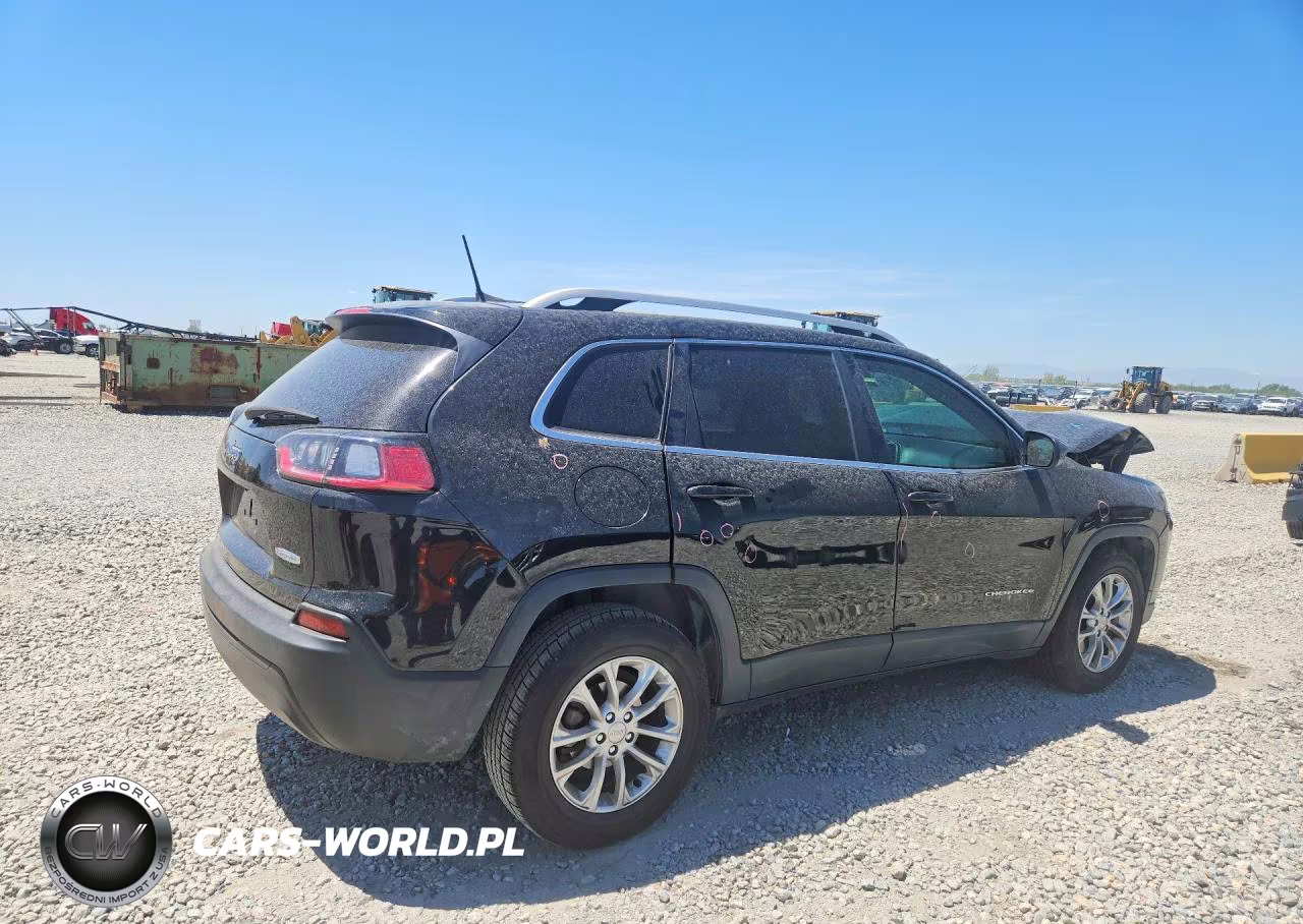 2019 Jeep Cherokee Latitude VIN:1C4PJLCB7KD203988 - 3