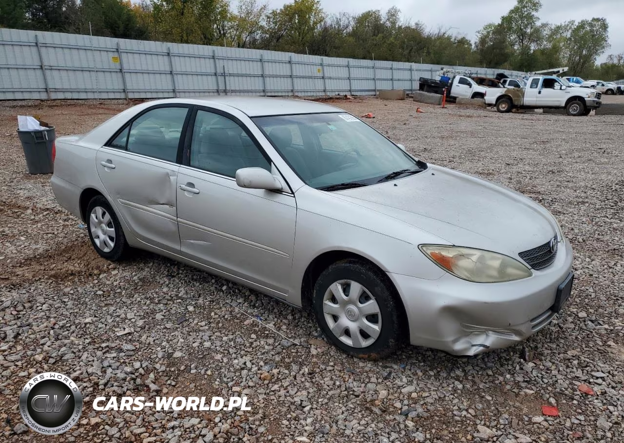 2004 Toyota Camry Le VIN:4T1BE32K54U871142 - 4