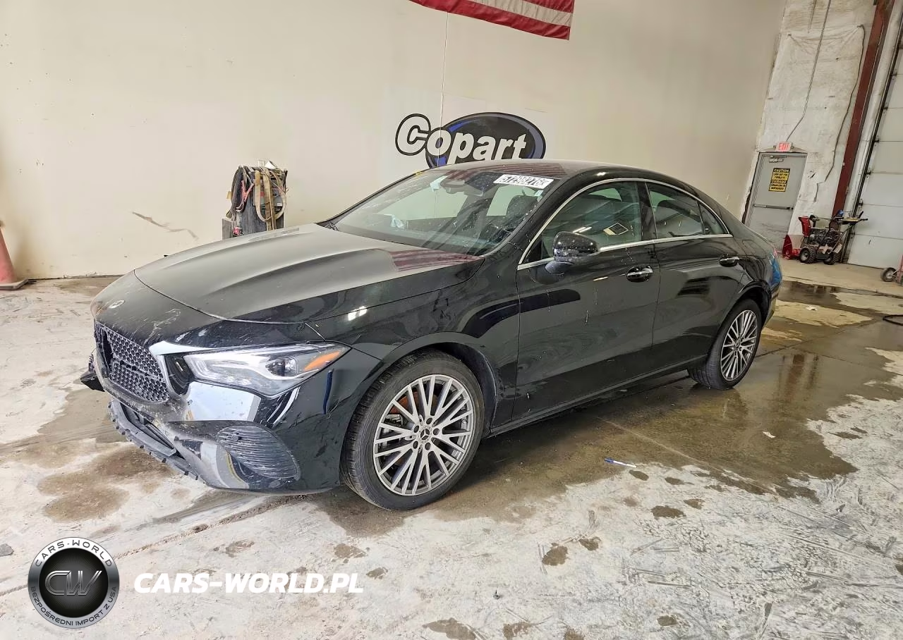 2025 Mercedes-Benz Cla 250 4Matic – zdjęcie 1 z 12