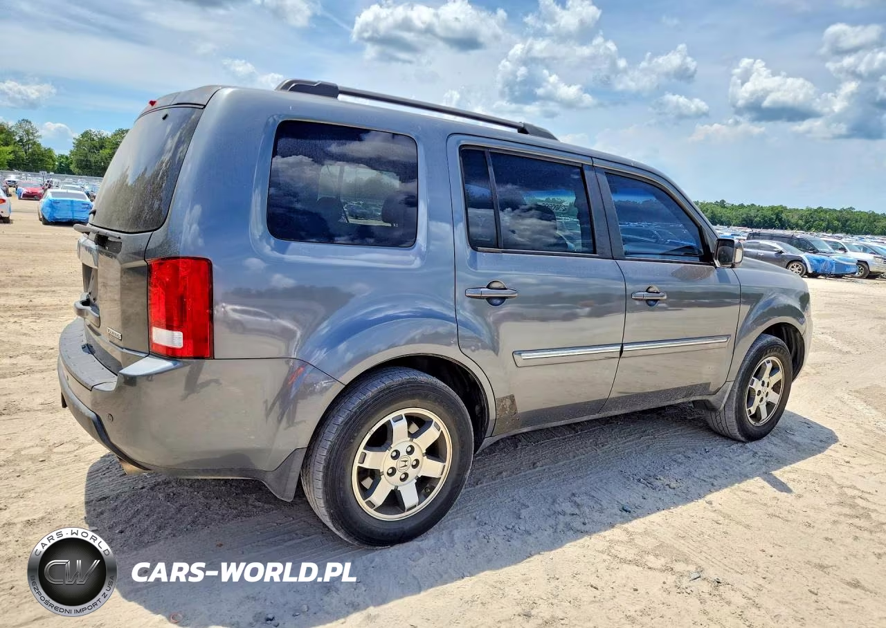 2010 Honda Pilot Touring VIN:5FNYF3H92AB008979 - 3