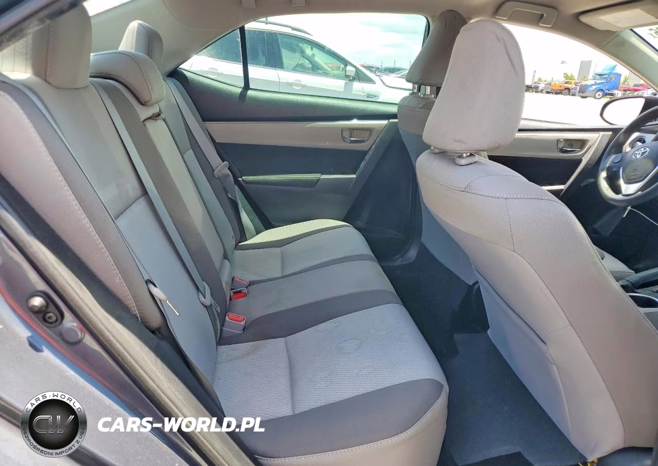 2017 Toyota Corolla Le VIN:5YFBURHE5HP680092 - 10