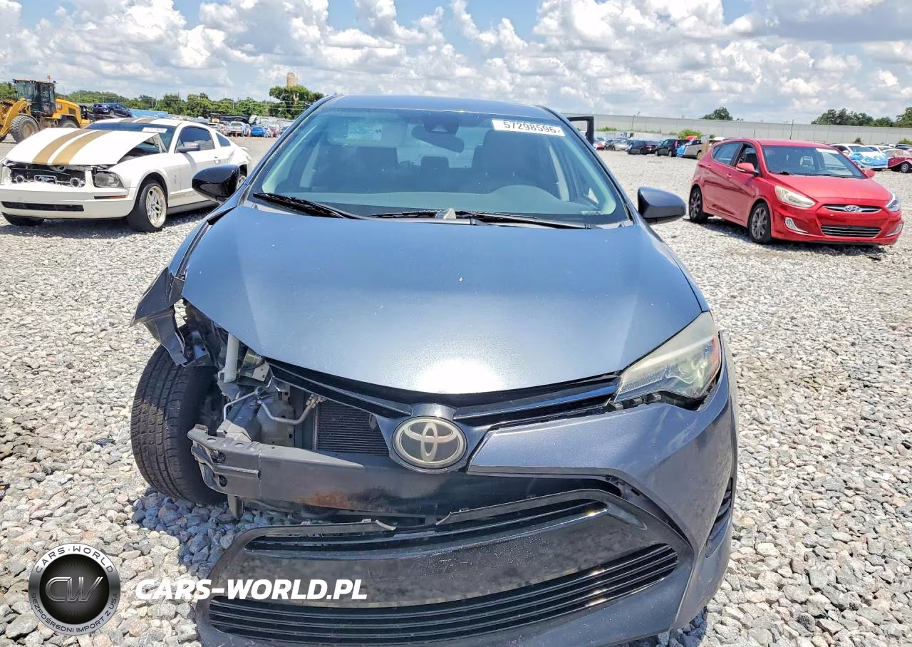 2017 Toyota Corolla Le VIN:5YFBURHE5HP680092 - 5