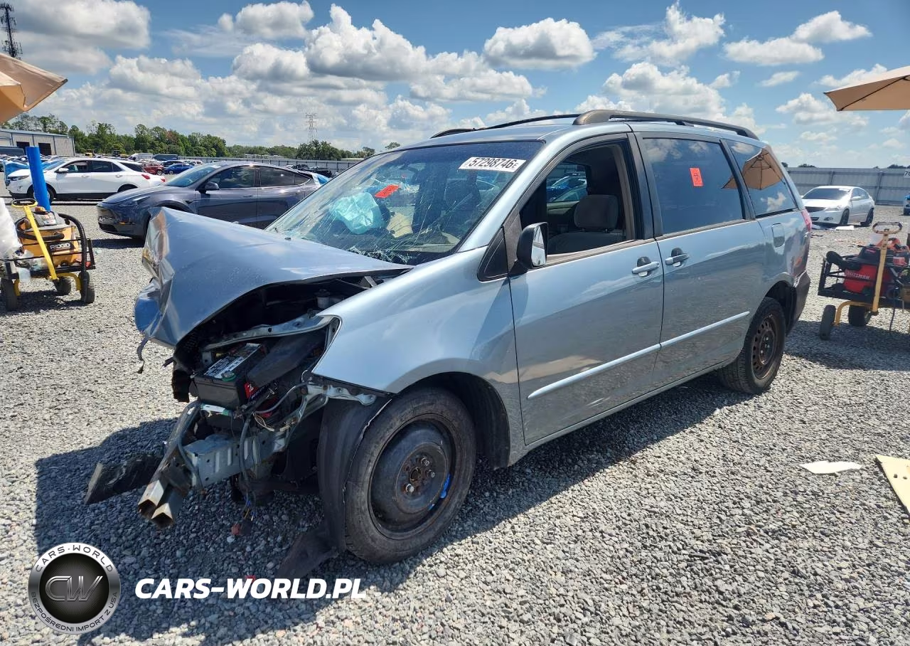 2004 Toyota Sienna Ce 8 Passenger