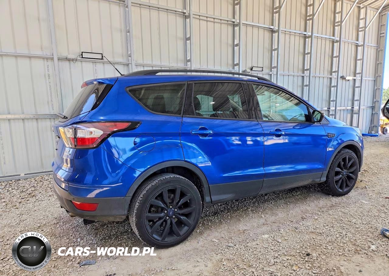 2017 Ford Escape Se VIN:1FMCU9GD8HUC44414 - 3