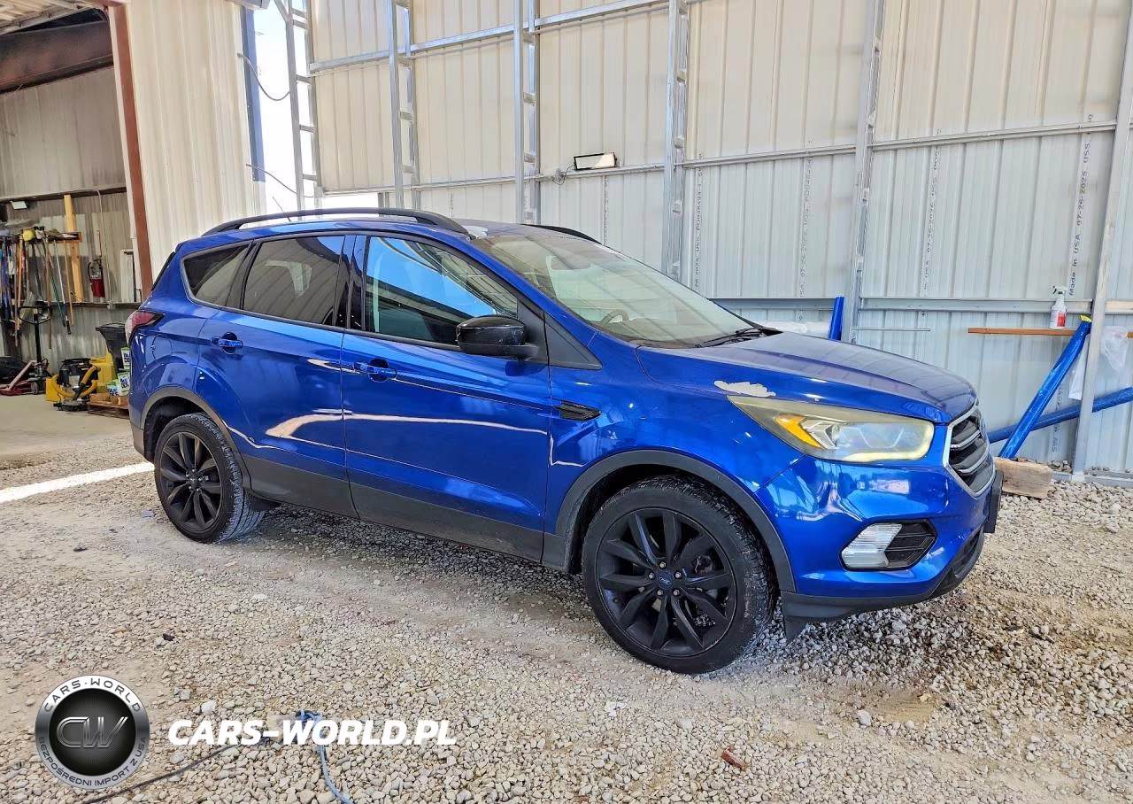 2017 Ford Escape Se VIN:1FMCU9GD8HUC44414 - 4