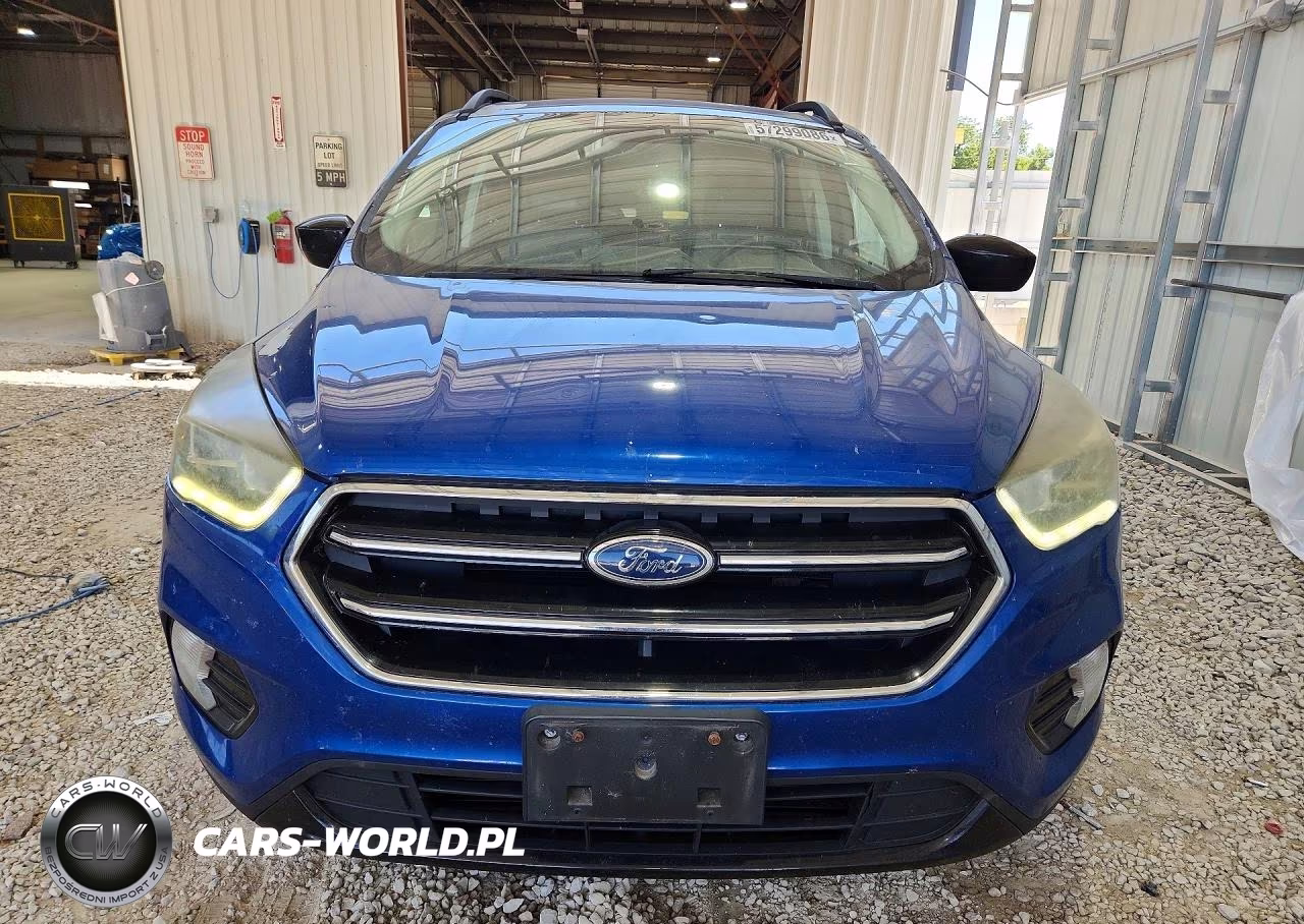 2017 Ford Escape Se VIN:1FMCU9GD8HUC44414 - 5