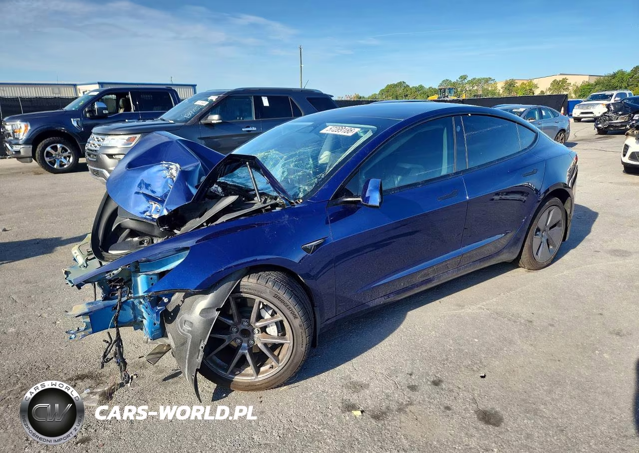 2023 Tesla Model 3 – zdjęcie 1 z 13