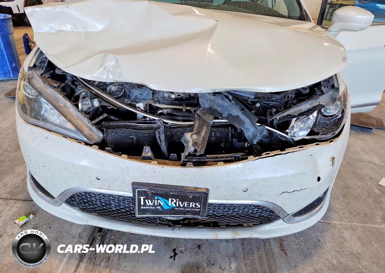 2017 Chrysler Pacifica Touring L Plus VIN:2C4RC1EG1HR636065 - 12