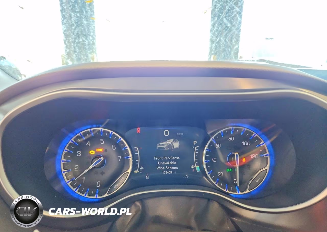 2017 Chrysler Pacifica Touring L Plus VIN:2C4RC1EG1HR636065 - 9