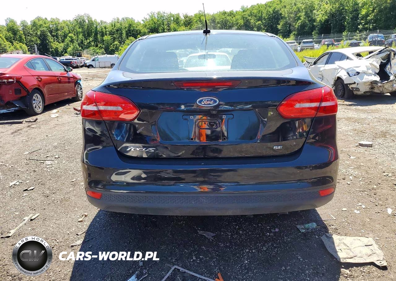 2018 Ford Focus Se VIN:1FADP3F23JL212792 - 6
