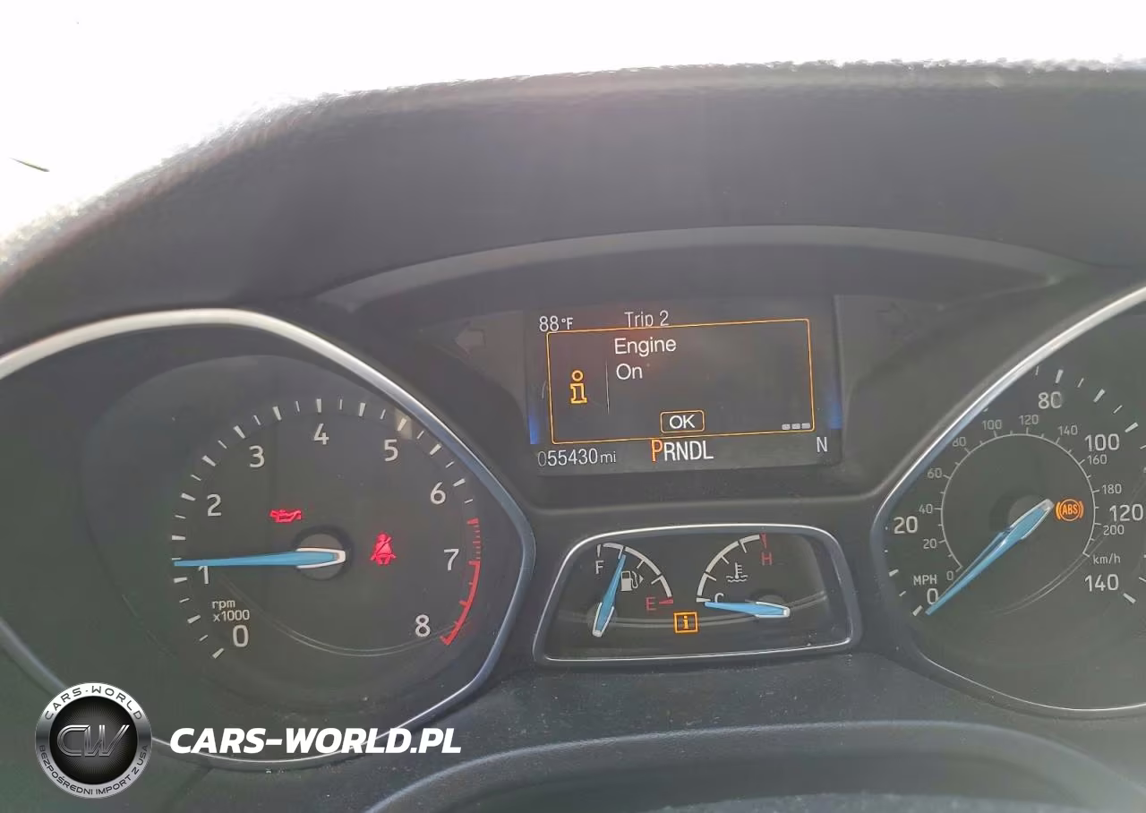 2018 Ford Focus Se VIN:1FADP3F23JL212792 - 9