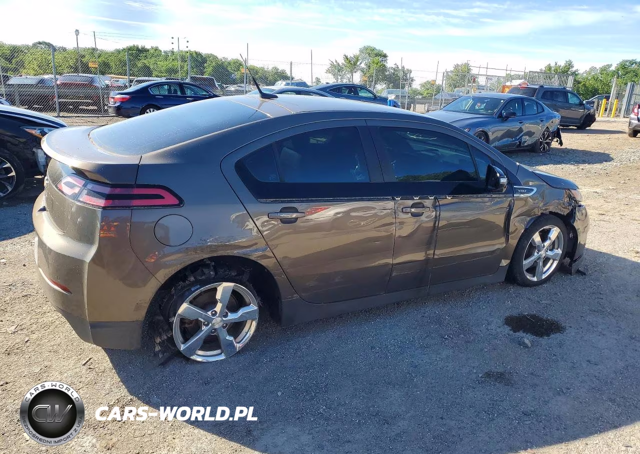2014 Chevrolet Volt VIN:1G1RH6E46EU146572 - 3