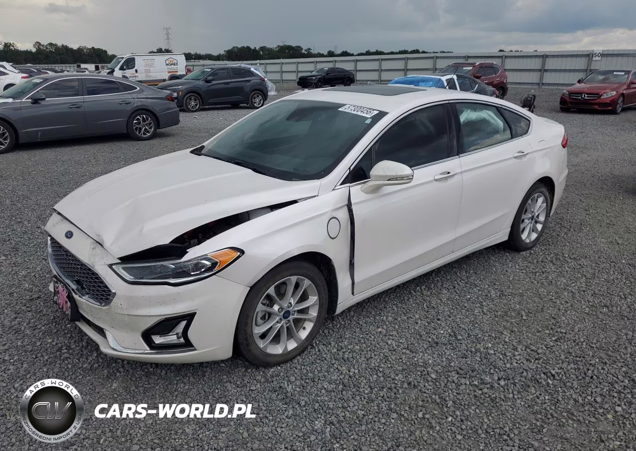 2020 Ford Fusion Titanium – zdjęcie 1 z 12