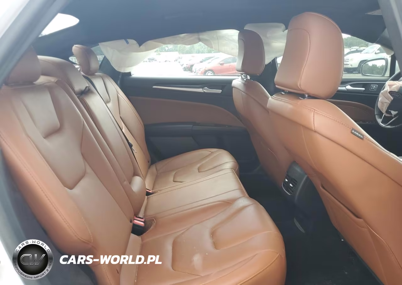 2020 Ford Fusion Titanium VIN:3FA6P0SU9LR104681 - 10