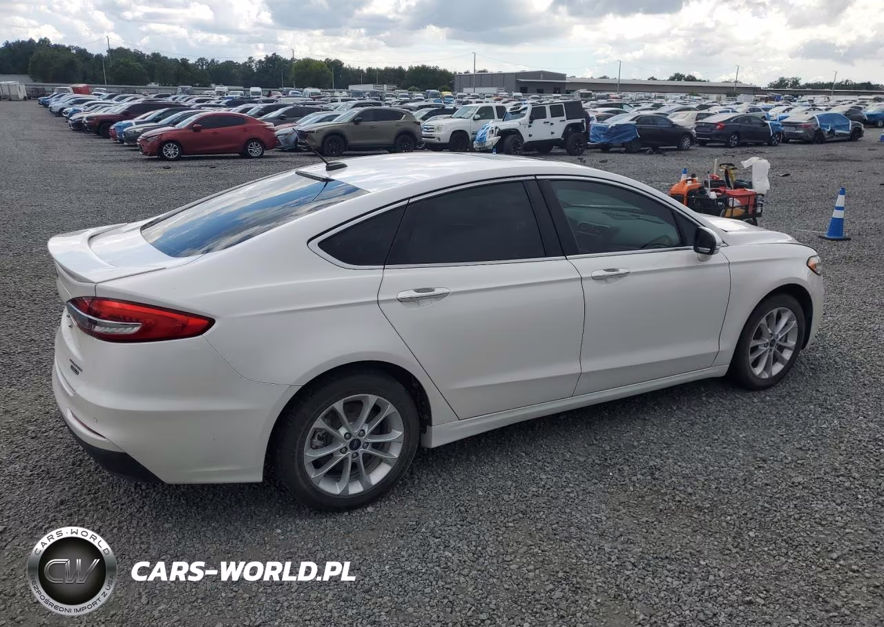 2020 Ford Fusion Titanium VIN:3FA6P0SU9LR104681 - 3