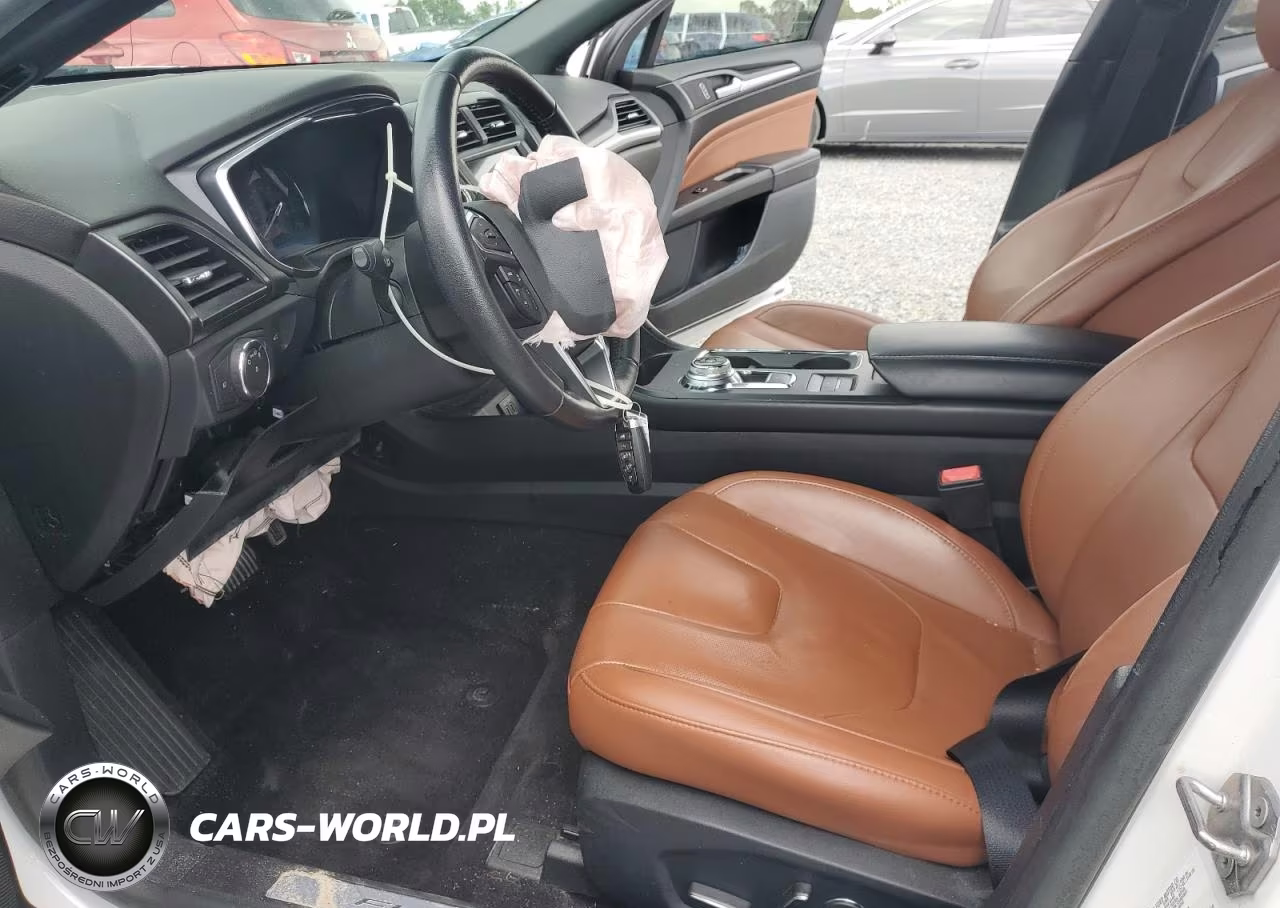 2020 Ford Fusion Titanium VIN:3FA6P0SU9LR104681 - 7