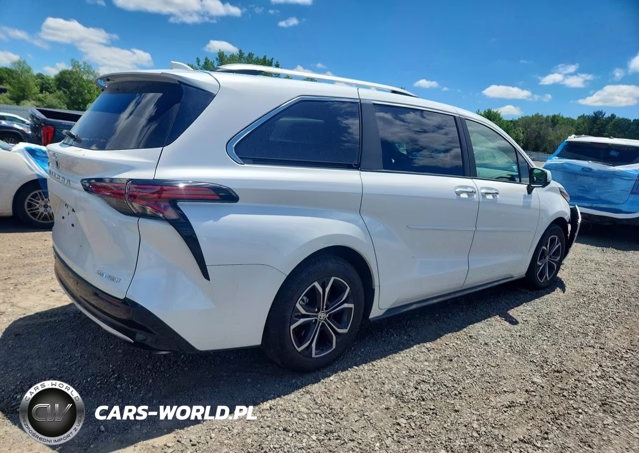 2025 Toyota Sienna Platinum 7-Passenger VIN:5TDESKFC9SS185128 - 3