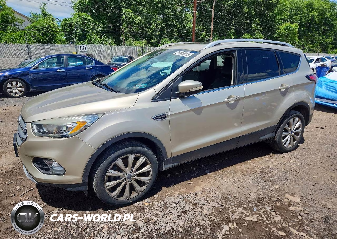 2017 Ford Escape Titanium – zdjęcie 1 z 13