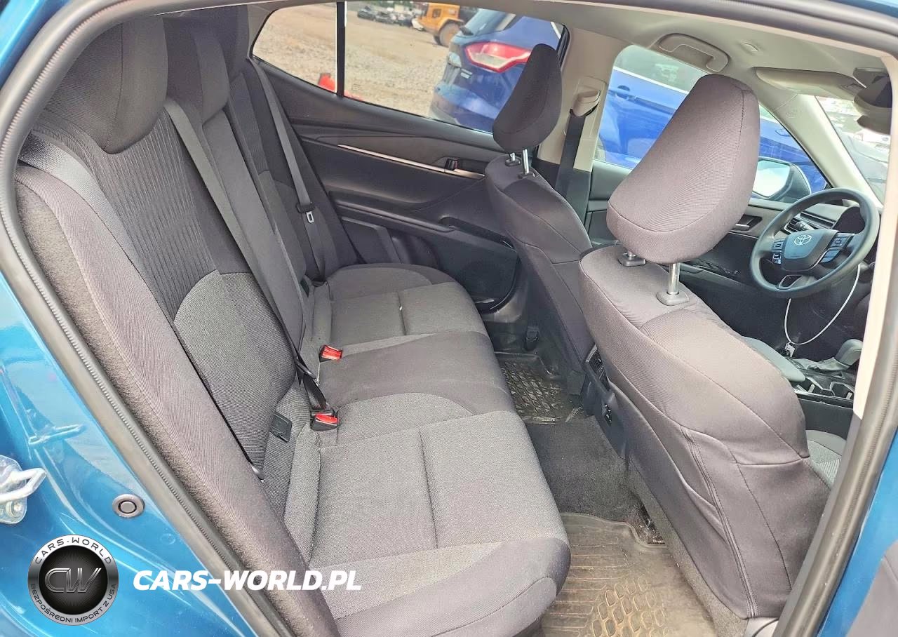 2025 Toyota Camry Le VIN:4T1DAACK7SU647505 - 10