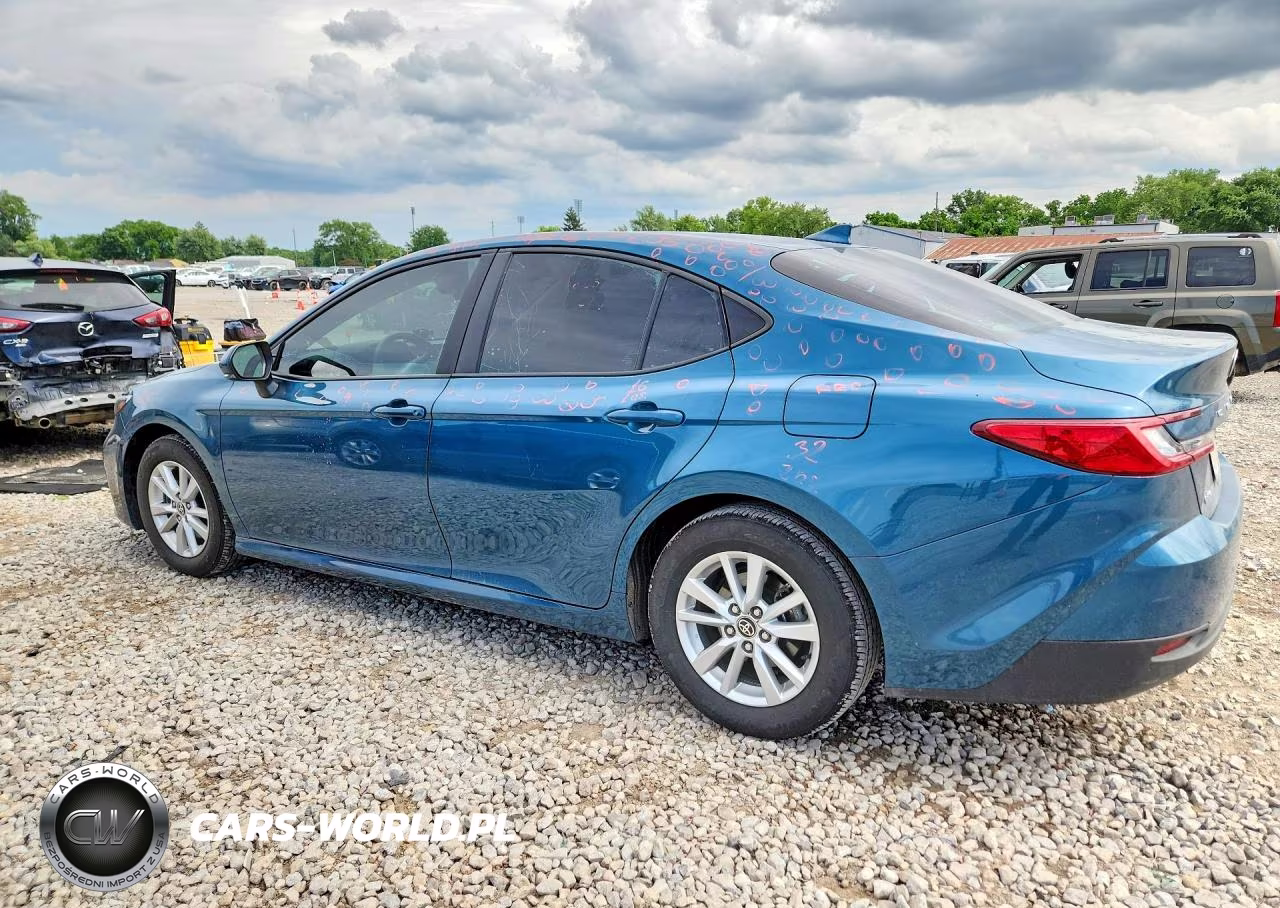 2025 Toyota Camry Le VIN:4T1DAACK7SU647505 - 2