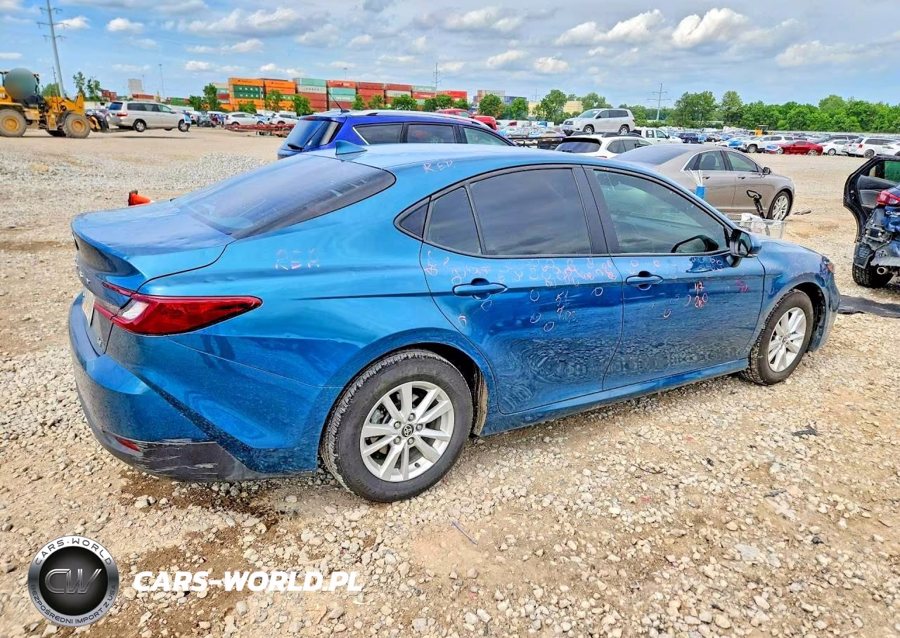 2025 Toyota Camry Le VIN:4T1DAACK7SU647505 - 3