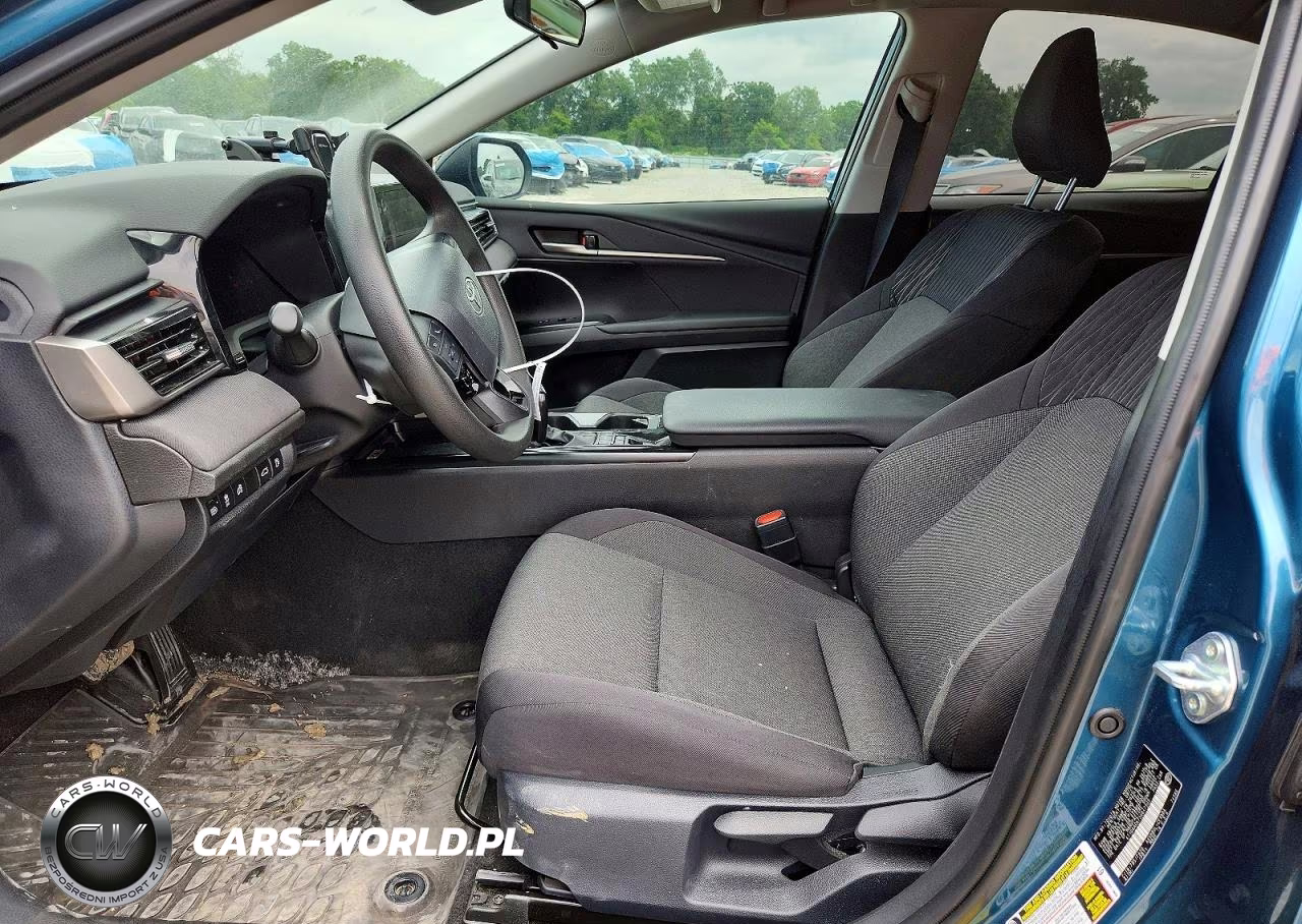 2025 Toyota Camry Le VIN:4T1DAACK7SU647505 - 7