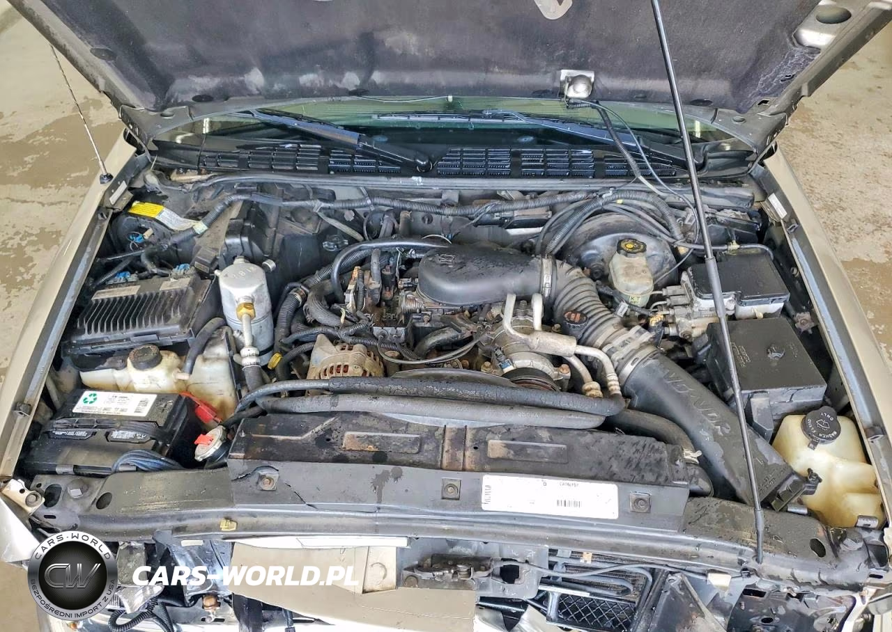 1999 Chevrolet Blazer VIN:1GNDT13W5X2113771 - 12