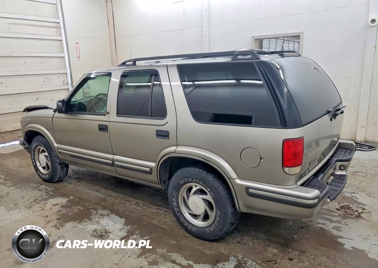 1999 Chevrolet Blazer VIN:1GNDT13W5X2113771 - 2