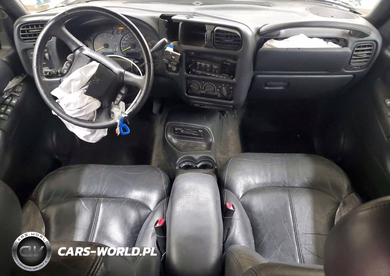 1999 Chevrolet Blazer VIN:1GNDT13W5X2113771 - 8