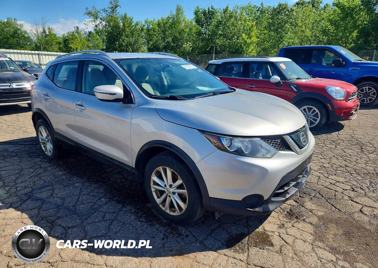 2018 Nissan Rogue Sport Sv VIN:JN1BJ1CP1JW195810 - 4
