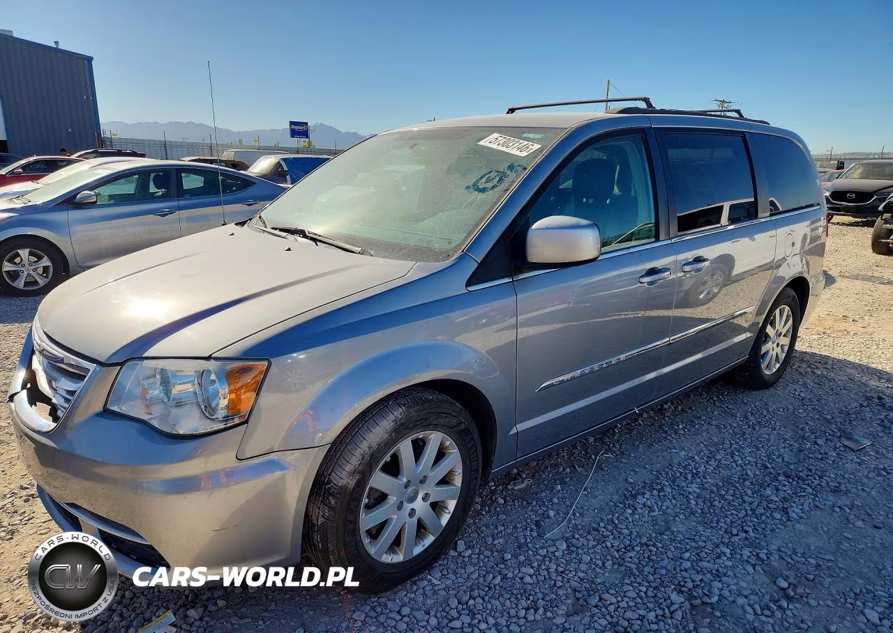 2015 Chrysler Town & Country Touring – zdjęcie 1 z 12