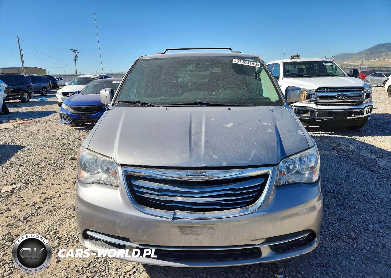 2015 Chrysler Town & Country Touring VIN:2C4RC1BGXFR636759 - 5