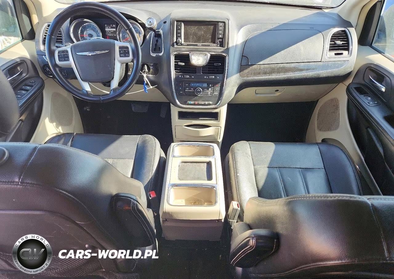 2015 Chrysler Town & Country Touring VIN:2C4RC1BGXFR636759 - 8