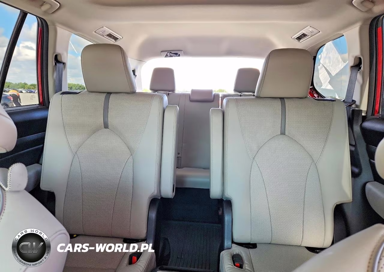 2024 Toyota Grand Highlander Platinum VIN:5TDAAAB51RS035477 - 10