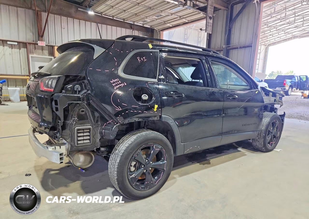2021 Jeep Cherokee Latitude Plus VIN:1C4PJMLB4MD240408 - 3