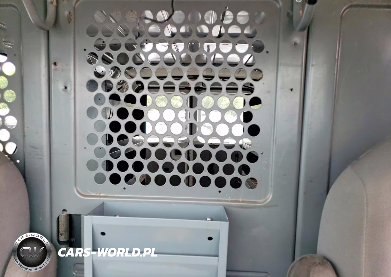 2011 Ford Econoline E250 Van VIN:1FTNE2EW2BDA57506 - 10