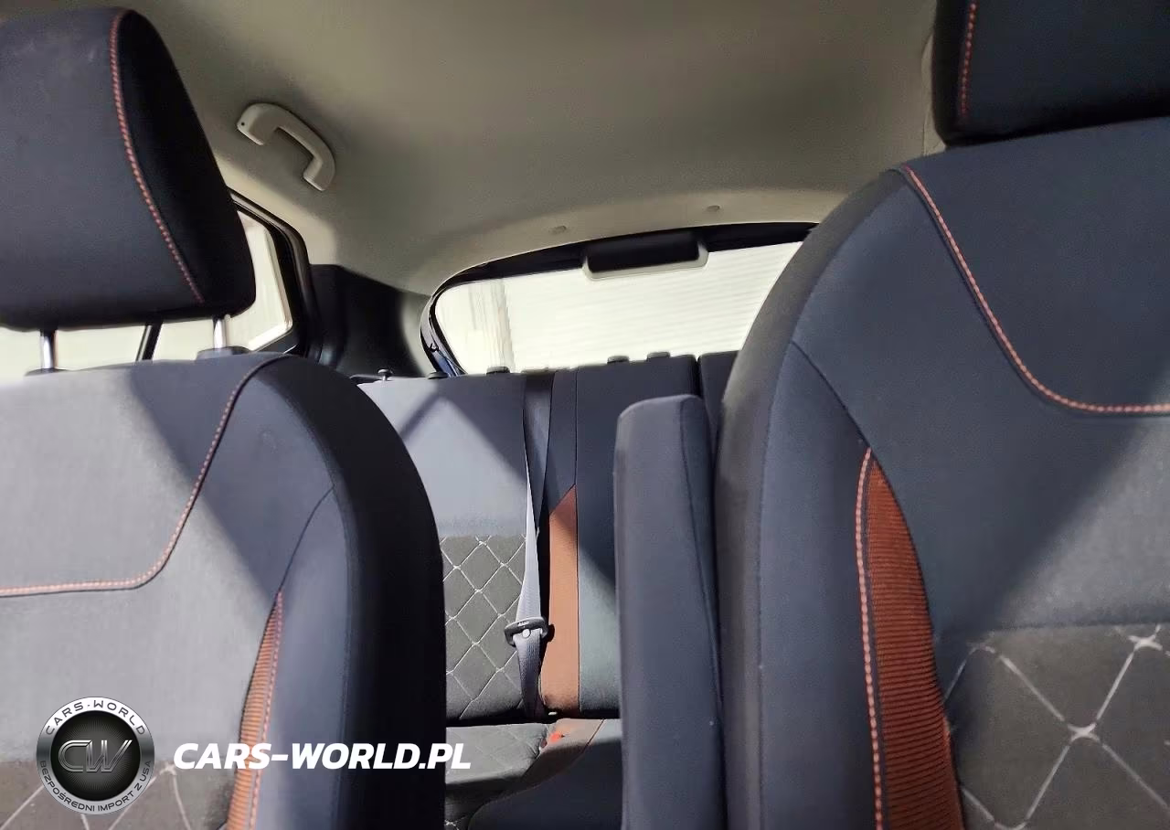 2019 Nissan Kicks Sr VIN:3N1CP5CU0KL532040 - 10