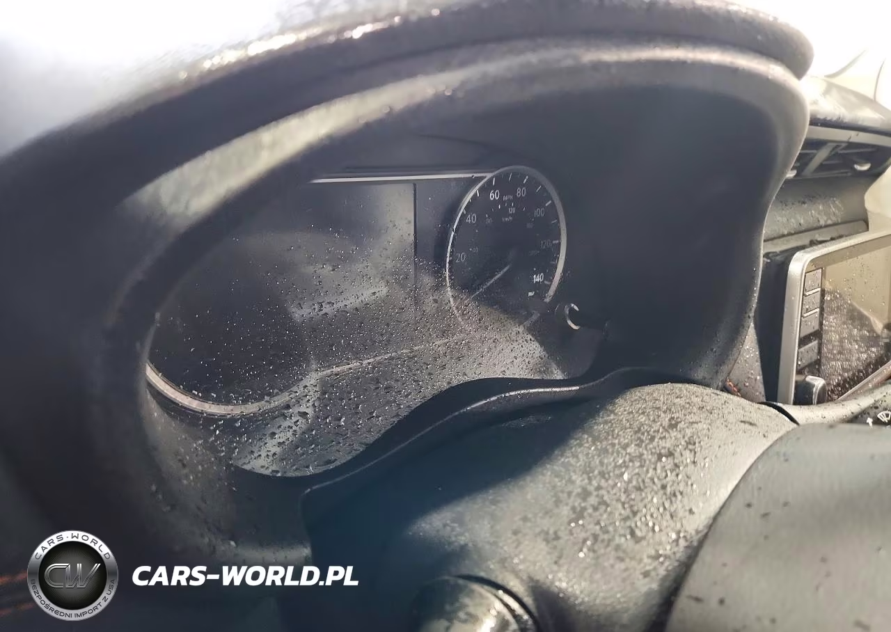 2019 Nissan Kicks Sr VIN:3N1CP5CU0KL532040 - 9