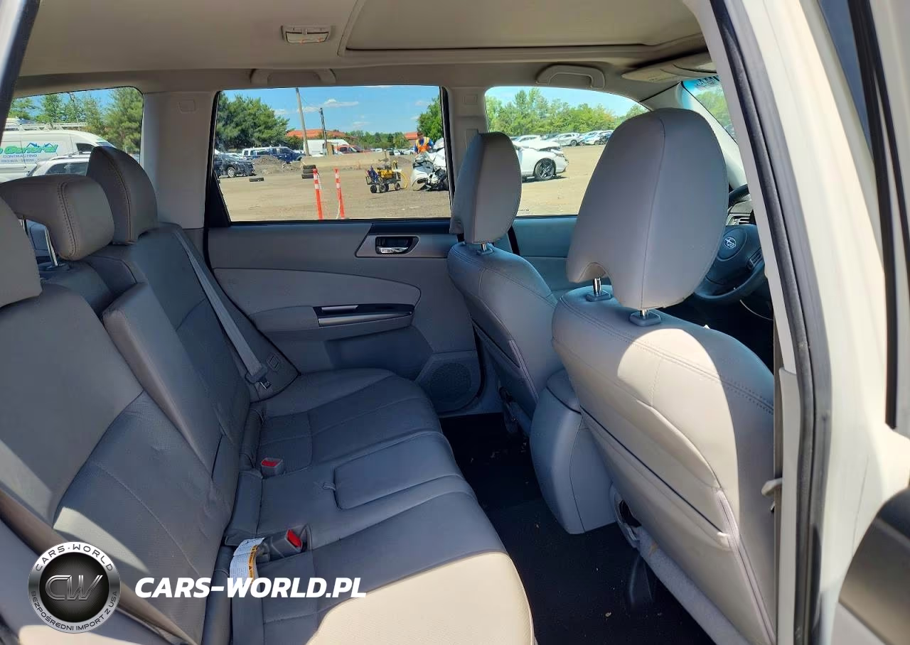 2011 Subaru Forester Limited VIN:JF2SHAFC8BH723061 - 10