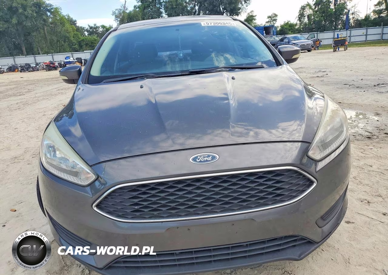 2016 Ford Focus Se VIN:1FADP3F26GL242684 - 5