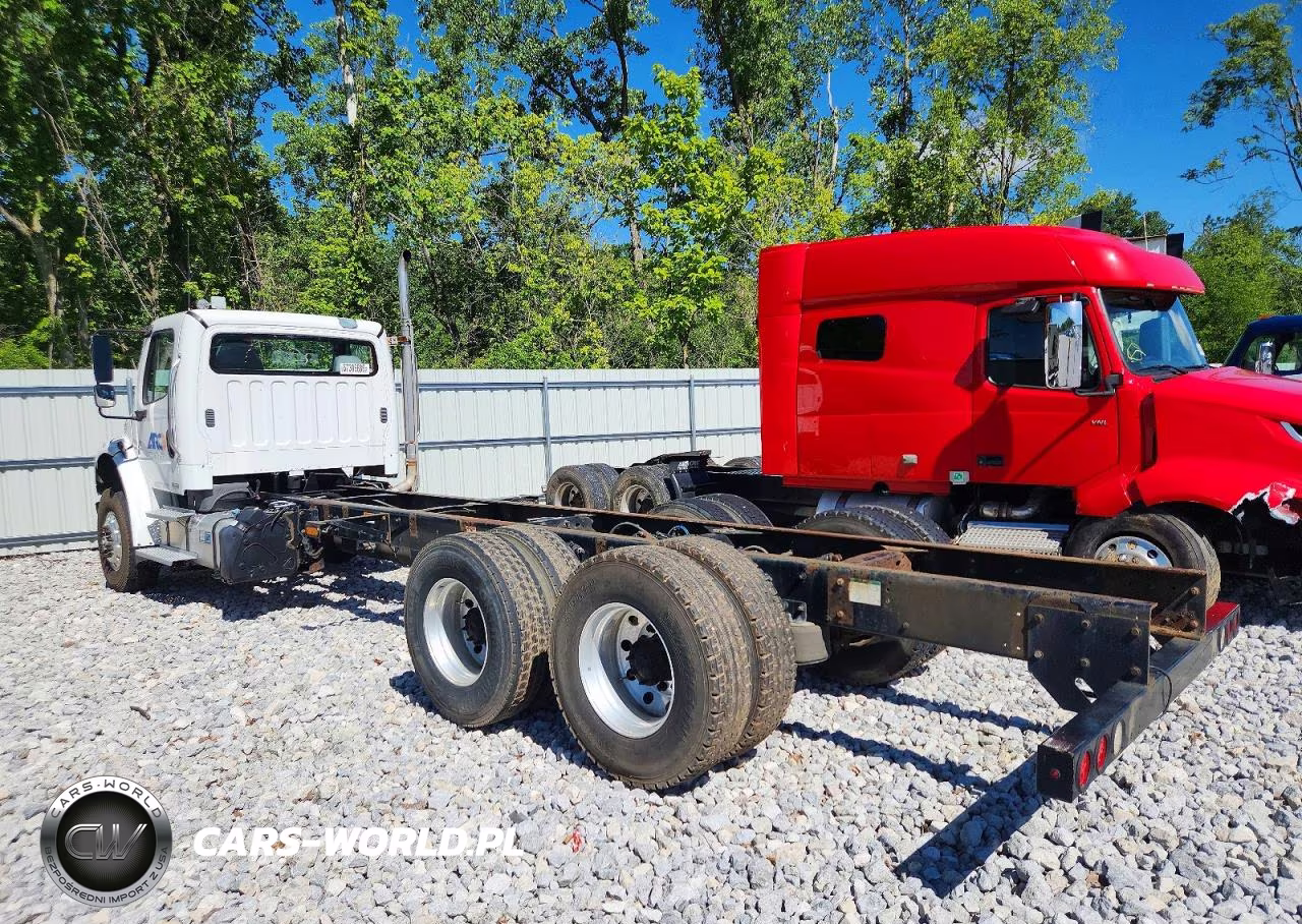 2012 Freightliner M2 106 Med VIN:1FVHCYBS4CDBM3027 - 3
