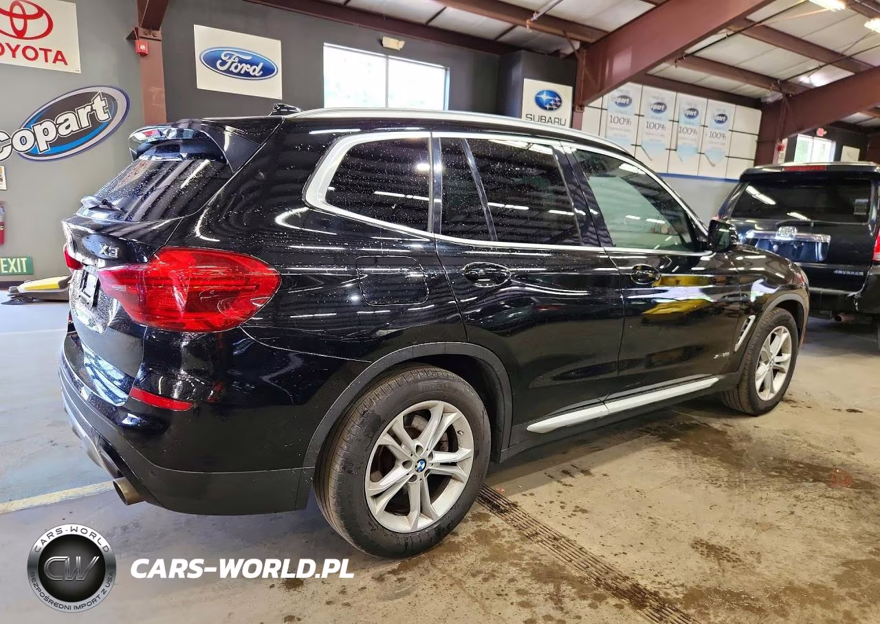 2018 BMW X3 xDrive30I VIN:5UXTR9C56JLC82810 - 3